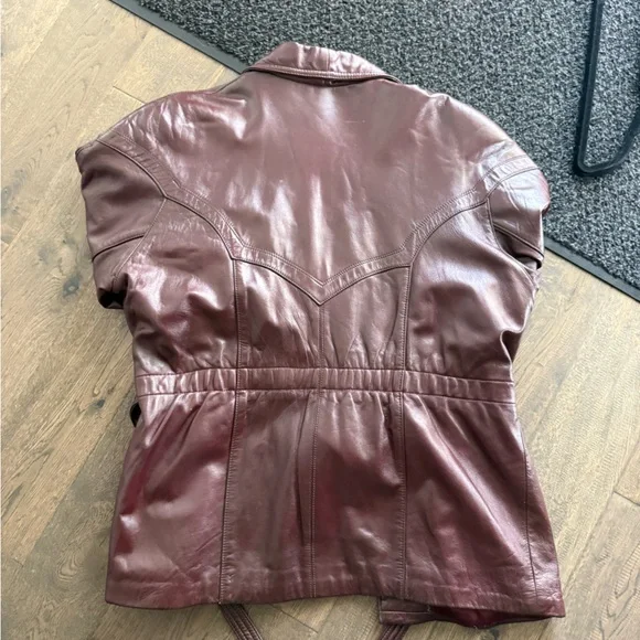 Hennessy 1765 Vintage Burgundy Leather Jacket with Belt - Picture 3 of 15